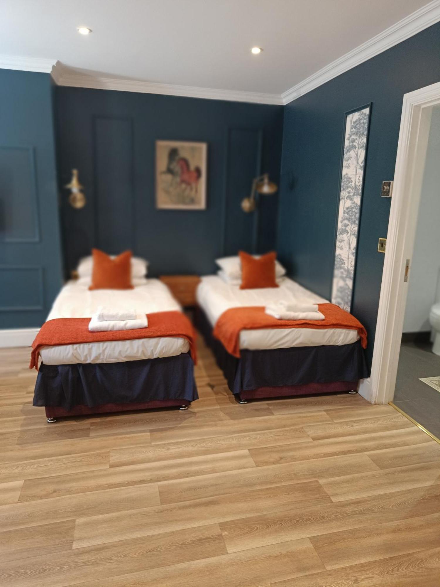 Rooms On The Prom เชลเทนแฮม ภายนอก รูปภาพ