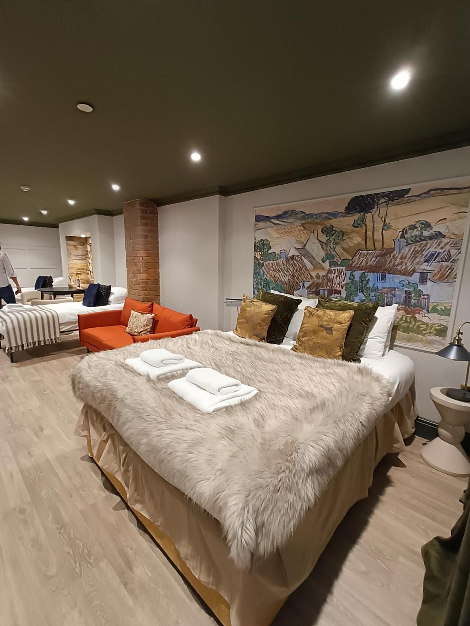 Rooms On The Prom เชลเทนแฮม ภายนอก รูปภาพ