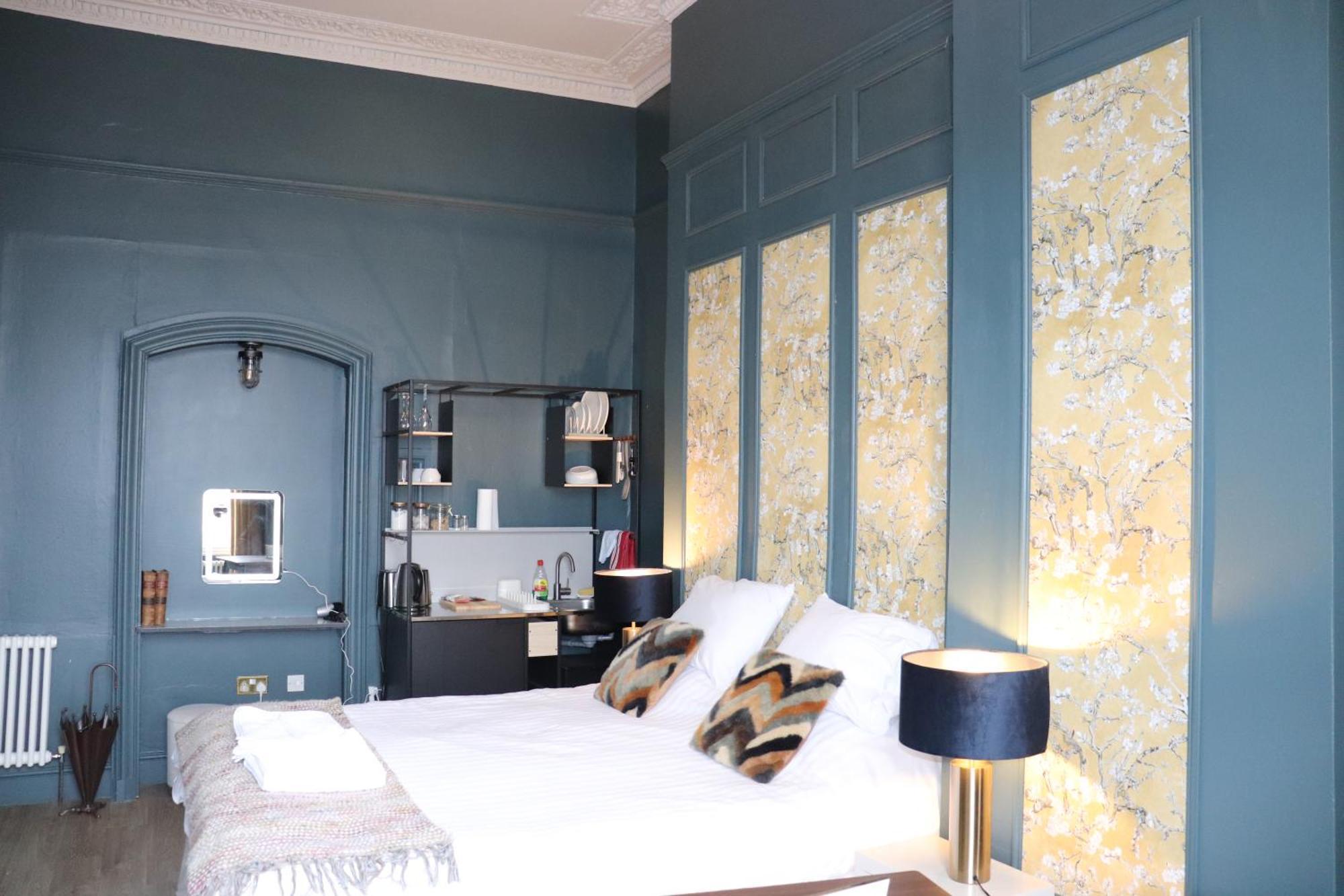 Rooms On The Prom เชลเทนแฮม ภายนอก รูปภาพ